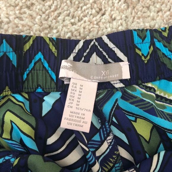 Forever 21 Patterned Drawstring Shorts - Picture 4 of 5